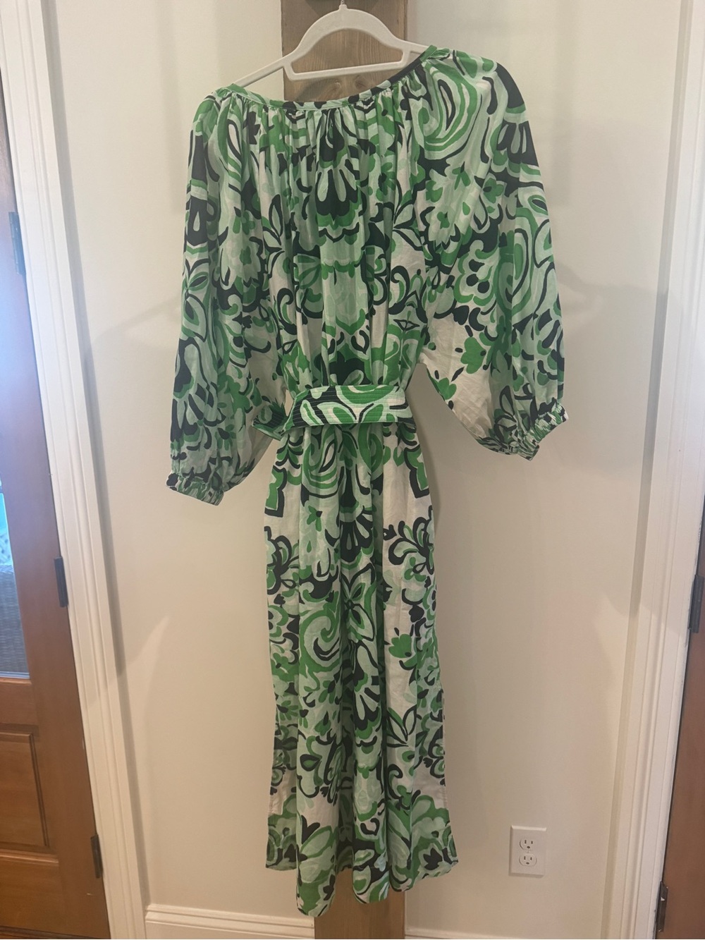 Cara Cara NWT floral dress with belt. Size xs/s. - Picture 5 of 7